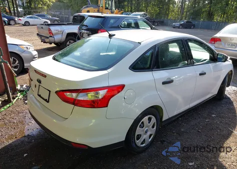 2014 Ford Focus S from USA, damaged, VIN 1FADP3E29EL393162